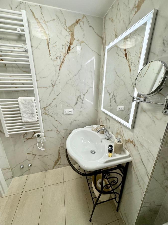 Ca Penini - Canal View Венеция Экстерьер фото